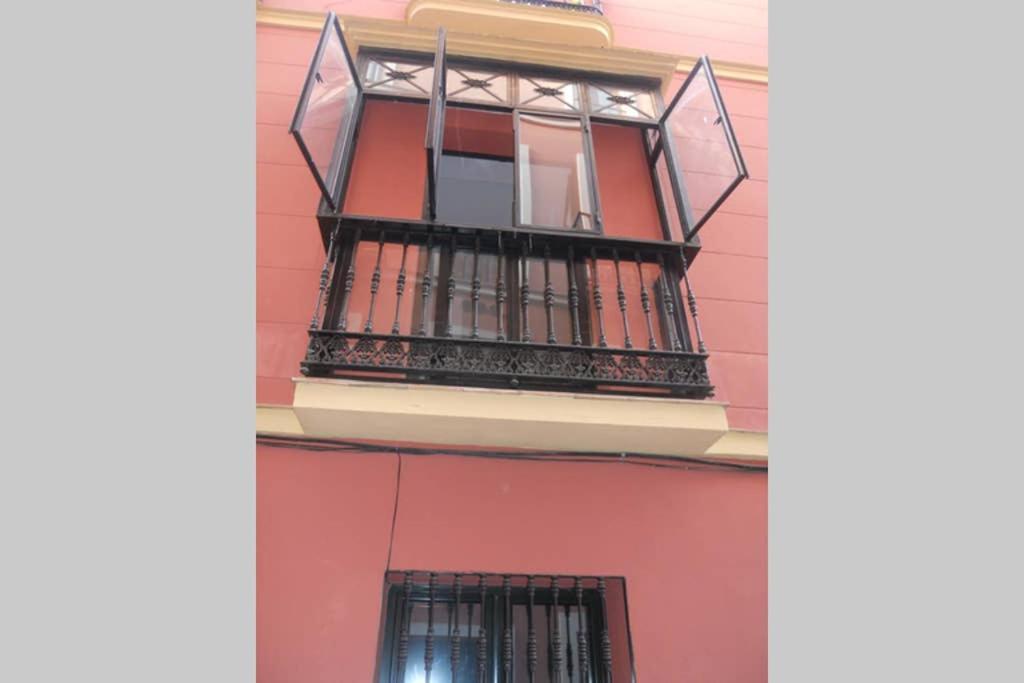 Cheap & Chic In The Center Of Sevilla Екстер'єр фото
