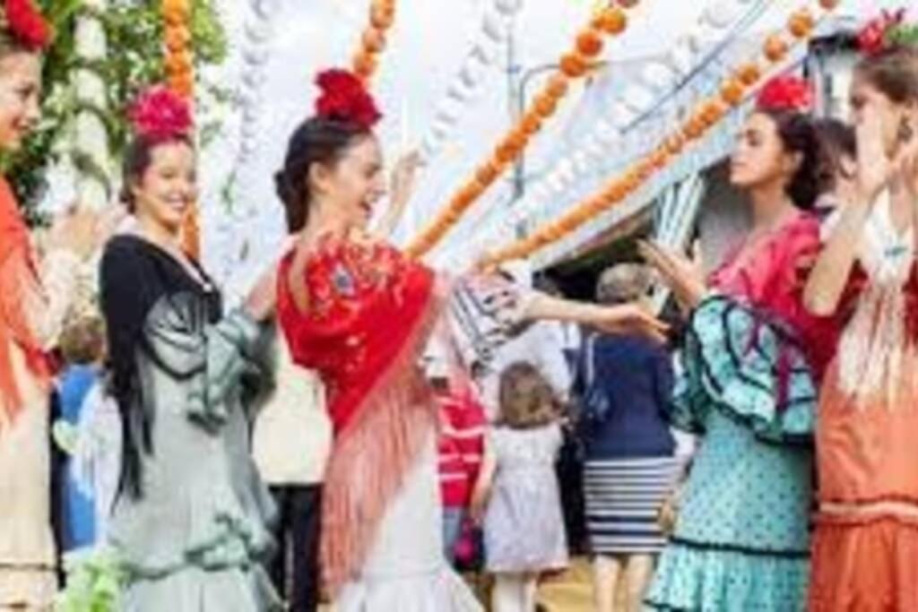 Cheap & Chic In The Center Of Sevilla Екстер'єр фото
