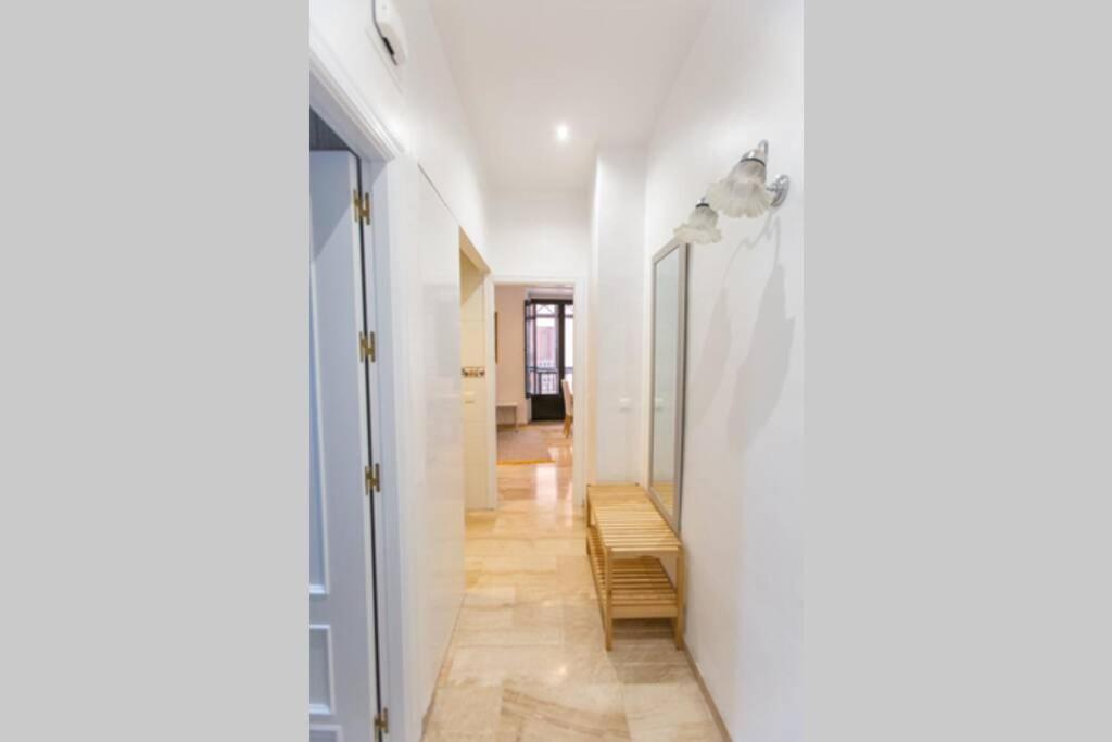 Cheap & Chic In The Center Of Sevilla Екстер'єр фото