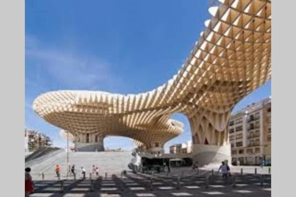 Cheap & Chic In The Center Of Sevilla Екстер'єр фото