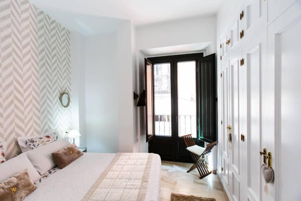 Cheap & Chic In The Center Of Sevilla Екстер'єр фото
